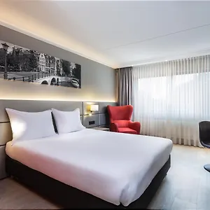 מלון Ramada By Wyndham Amsterdam Airport Schiphol, באדהופדורפ